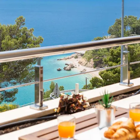 Jolara With Heated Pool Apartman Mimice