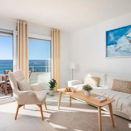 Apartman Jolara With Heated Pool