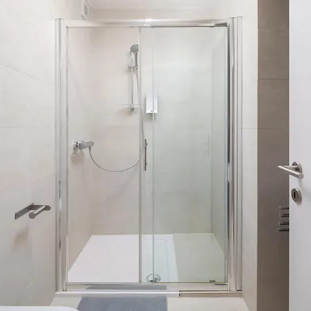 Jolara With Heated Pool Apartman Mimice