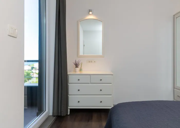 Jolara With Heated Pool Appartement *