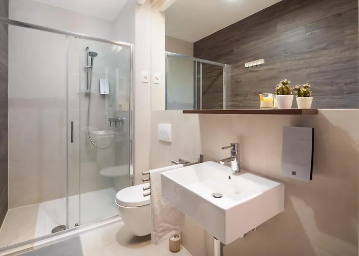 Jolara With Heated Pool Appartement