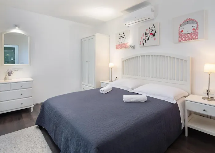 Jolara With Heated Pool Appartement Mimice