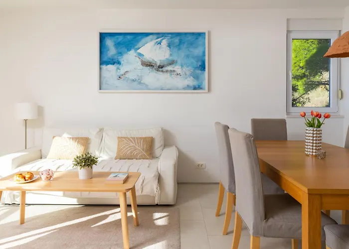 Jolara With Heated Pool Appartement *